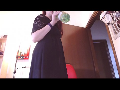 ❤️ Pakļāvīga verdzene, kurai patīk netīras un sulīgas biksītes, ir spiesta masturbēt pēc šī video noskatīšanās! Krievu porno pie mums ️❤