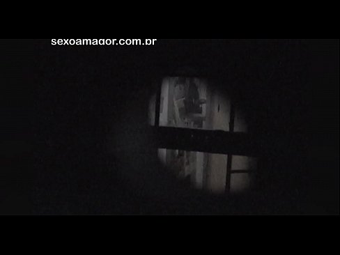 ❤️ Blondīnīte tiek slepeni filmēta ar kaimiņu vuajeru, kurš slēpjas aiz dobiem ķieģeļiem Krievu porno pie mums ️❤
